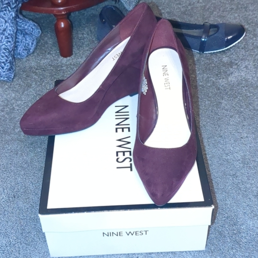 Nine West Women's Burgundy Pumps